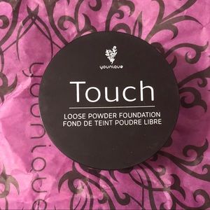 Younique Loose Powder Foundation, Color: Chiffon